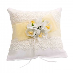 Cojín con lazo verde y encaje para anillos de boda