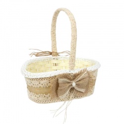 Cesta, pétalos o anillos de boda