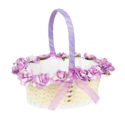 Cesta, pétalos o anillos de boda