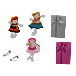 BROCHE MUÑECA LANA + CAJA CARTON (8521)