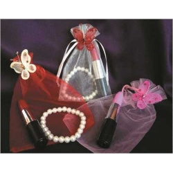 Pulseras  + Bolígrafos labial + Bolsa organza + Mariposa (precio unidad)