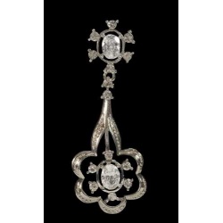 PENDIENTES PLATA ENVEJECIDA DE ZIRCONITAS BLANCAS, 6 cm.