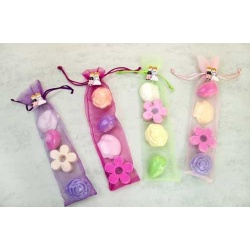 JABONES EN ORGANZA DECORADO