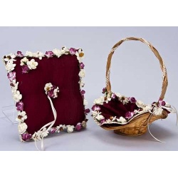 Cojín alianzas burdeos con florecillas / cesta (precio no marcado)