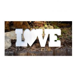 LOVE: Elegantes letras blancas para adornar tu fiesta de boda