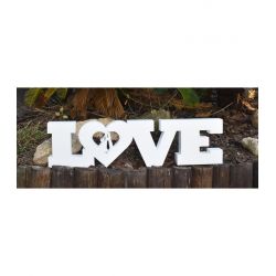 LOVE: Elegantes letras blancas para adornar tu fiesta de boda