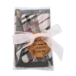 Monedero gris con lazo y tarjeta