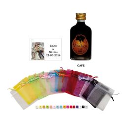 Licor café en bolsa de organza y tarjeta personalizada