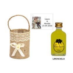 Licor Limoncielo en cesta y tarjeta personalizada
