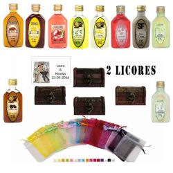 Detalle de boda 2 licores en baúl con bolsa y tarjeta