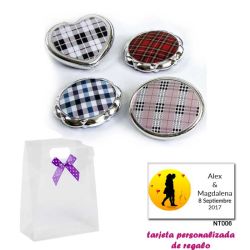 Espejos plateados con cuadros escoceses, con caja de acetato con lazo morado de lunares y tarjeta personalizada