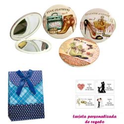 Espejos vintage con zapatos de tacón y bonitos dibujos, con caja de flores y lazo azul, y tarjeta personalizada