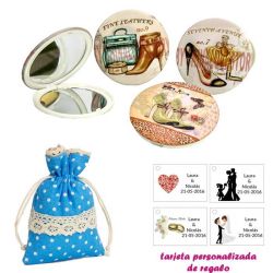 Espejos vintage con zapatos de tacón y bonitos dibujos, con bolsa de lunares de color azul, y tarjeta personalizada