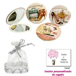Espejos vintage con zapatos de tacón y bonitos dibujos, con una elegante bolsa plateada, y tarjeta personalizada