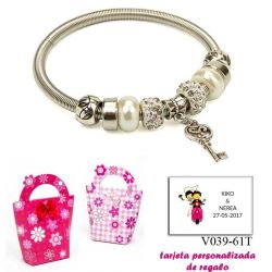 Pulsera con perlas, abalorios y brillantes y colgante con llave corazón