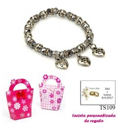 Pulsera My Dog con 3 colgantes de corazon y motivos de huella de perritos