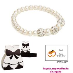 Pulsera de perlas blancas nacarada con 3 piedras con brillantes