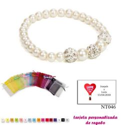 Pulsera de perlas blancas nacarada con 3 piedras con brillantes