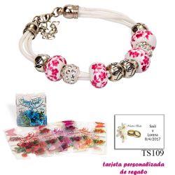Pulsera de cuerdas con abalorios en fucsia, plata y brillantes