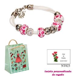 Pulsera de cuerdas con abalorios en fucsia, plata y brillantes
