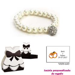 Pulsera de perlas blancas con una bola de brillantes
