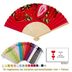 Abanico rojo con fresas rojas grandes y bolsa de organdil de colores
