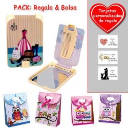 Gran espejo beige con dibujo de maniquí y maletas, y un práctico peine dentro