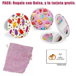 Espejo con bonitos dibujos surtidos de pasteles y helados