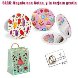 Espejo con bonitos dibujos surtidos de pasteles y helados