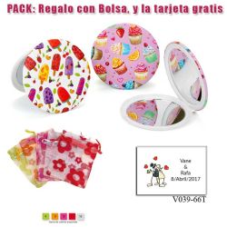 Espejo con bonitos dibujos surtidos de pasteles y helados