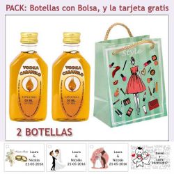 2 Botellitas de Vodka Caramelo con bolsa fashion con mujer y tarjeta