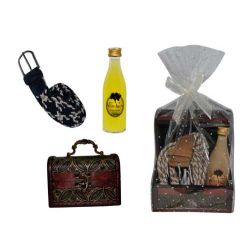 Pack baúl con cinturón y licor para bodas
